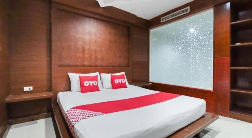 Oyo 1172 Goodnight 3* Phuket